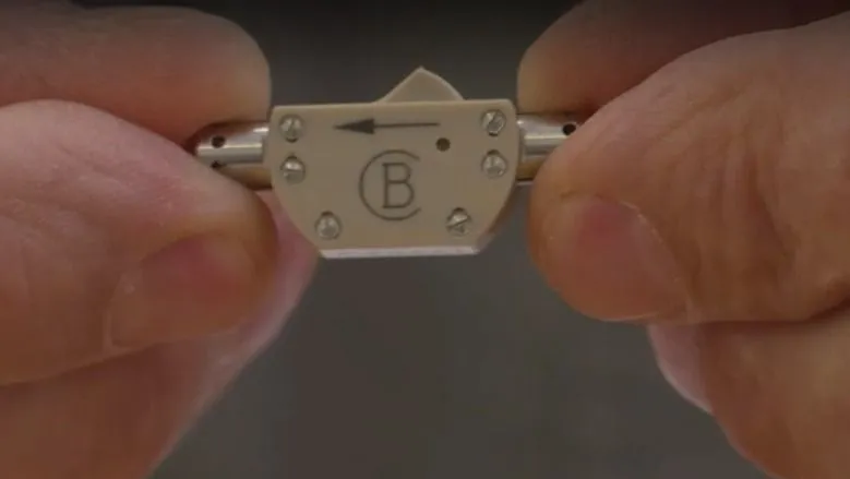 Ein winziger Mechanismus für die Verhütung.
